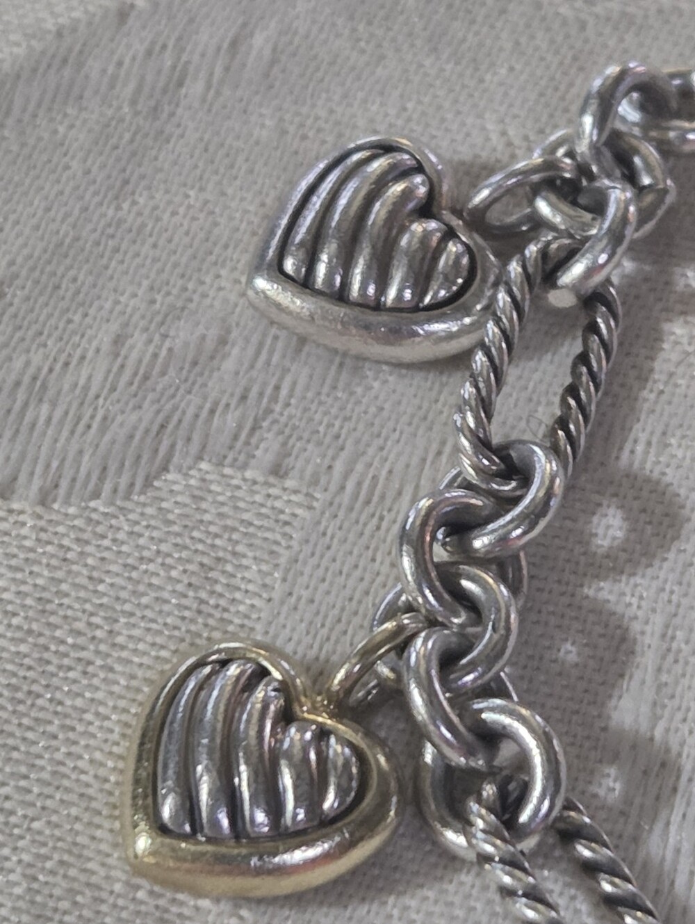 David Yurman 5 Heart Charm Bracelet with Toggle Closure, SS & 18k - Picture 7 of 16